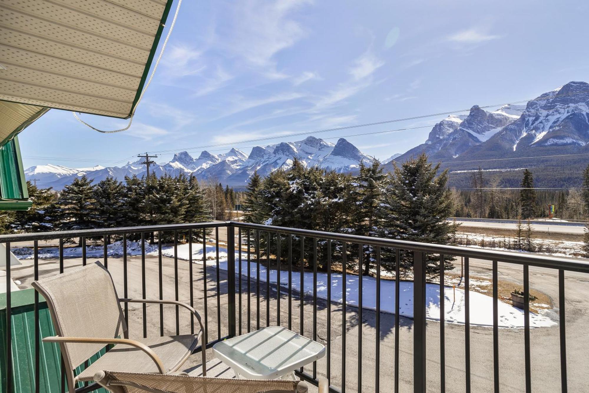 Apartment 2br 2ba Harvie Heights Townhouse Retreat With Views