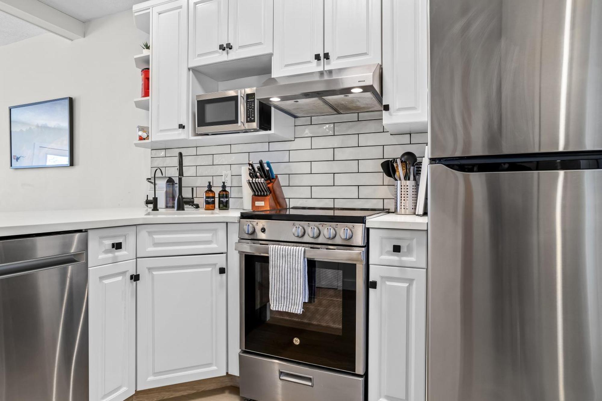 Apartment 2br 2ba Harvie Heights Townhouse Retreat With Views *